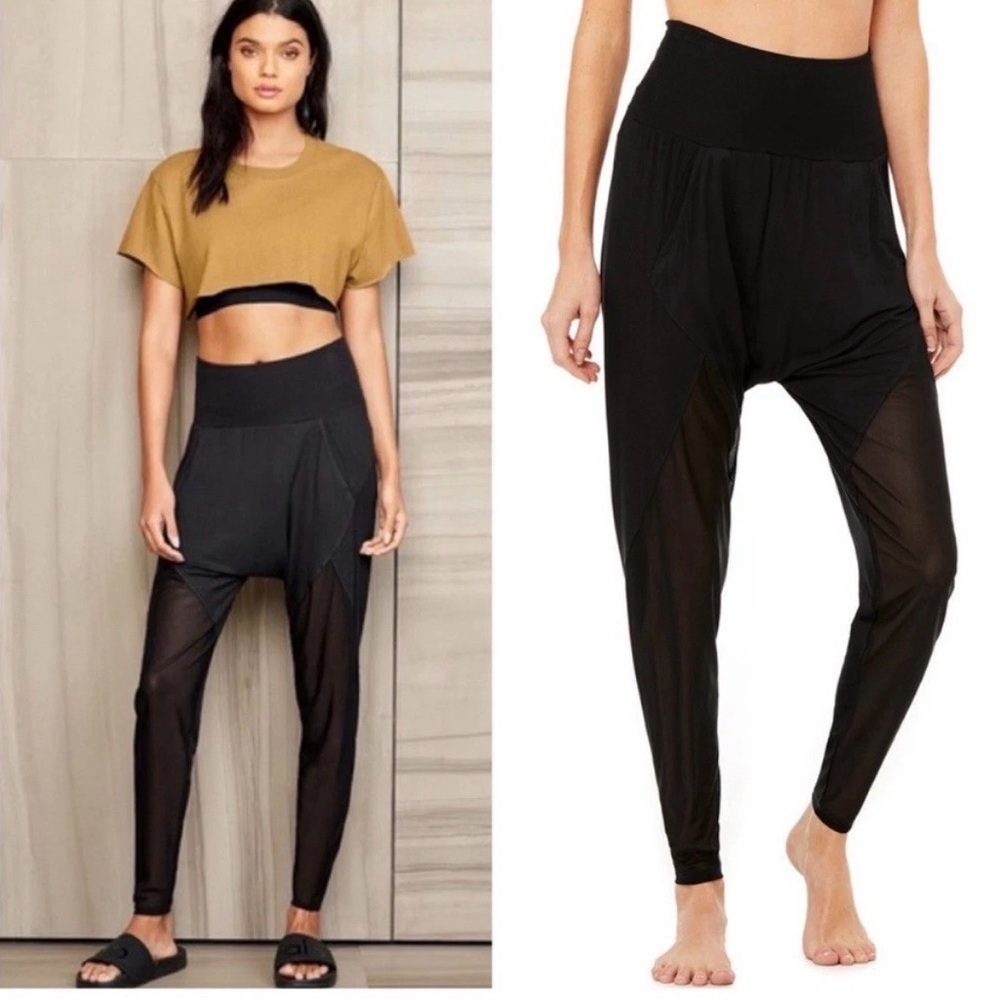 ALO Yoga Axis Harem Pants Black Mesh Panel Joggers